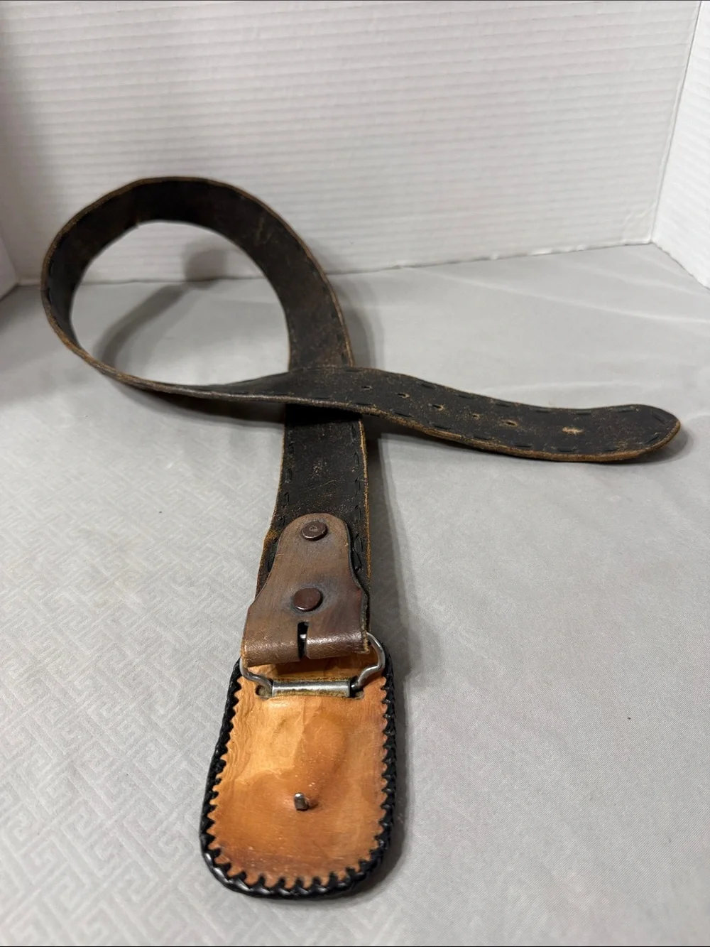 Vintage 70’s Hand Tooled  Leather Western Belt Bull Steer Buckle Unisex Size 32